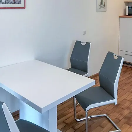 Ferienhaus 2 Bedroom Pet Friendly In *